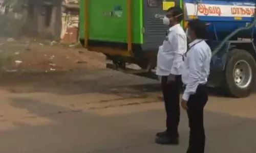 சோழம்பேட்டில் கொரோனா தடுப்பு நடவடிக்கை: ஆவடி நகராட்சி ஆணையர் ஆய்வு! சோழம்பேட்டில் கொரோனா தடுப்பு நடவடிக்கை: ஆவடி நகராட்சி ஆணையர் ஆய்வு!
