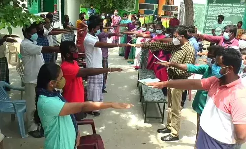 வேளாங்கண்ணி அருகே கொரனா தடுப்பூசி முகாமில் கொரனா குறித்த விழிப்புணர்வு  உறுதிமொழி ஏற்பு வேளாங்கண்ணி அருகே கொரனா தடுப்பூசி முகாமில் கொரனா குறித்த விழிப்புணர்வு  உறுதிமொழி ஏற்பு