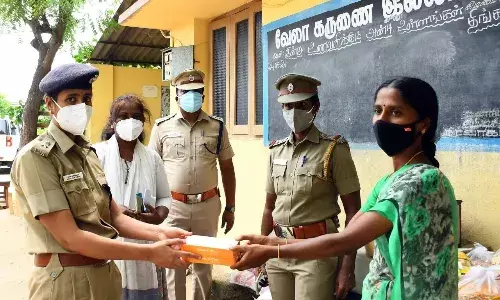பெரம்பலூர் வேலா கருணை இல்லத்துக்கு மளிகை பொருட்கள் வழங்கிய போலீஸ் எஸ்பி