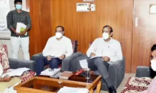திருவள்ளூரில் கொரோனா  தடுப்பு  நடவடிக்கை குறித்து அதிகாரிகள் ஆலோசனை!