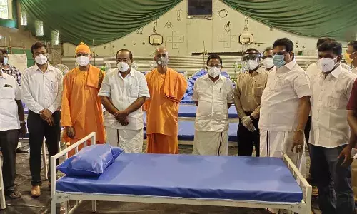 கோவையில் 300 படுக்கையுடன் கோவிட் கேர் மையம் - அமைச்சர்கள் திறந்து வைத்தனர்