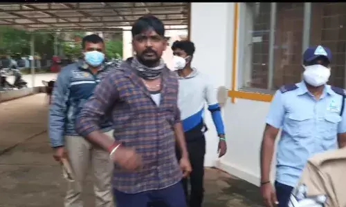 சர்வ சாதாரணமாக வெளியே வரும் கொரோனா நோயாளிகள் - பொதுமக்கள் அச்சம்..!