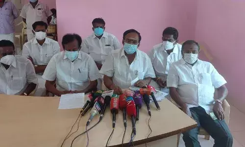 கொரோனா தடுப்பு பணிகள்: அதிமுக எம்எல்ஏக்கள் குற்றச்சாட்டு