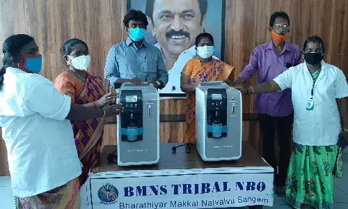 மலைவாழ் மக்கள் பயன்பாட்டுக்கு 2 ஆக்சிஜன் செரிவூட்டிகள் வழங்கல்