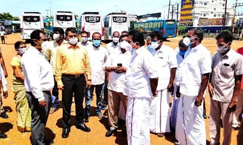 மதுரை மாட்டுத்தாவணி ஆம்னி பஸ்நிலையத்தில் புதிய பூ மார்க்கெட்