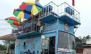தொற்று நோய் பரவலுக்கிடையே வாழ்க்கையை நடத்த மக்களுக்காக லாரியில் நகரும் உணவகம்