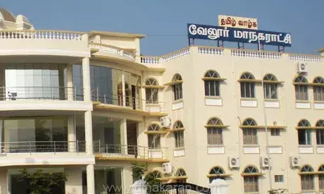 வேலூர் ஸ்மார்ட் சிட்டி திட்டத்தில் ஆக்சிஜன் தரும் மரங்களை வளர்க்க கோரிக்கை