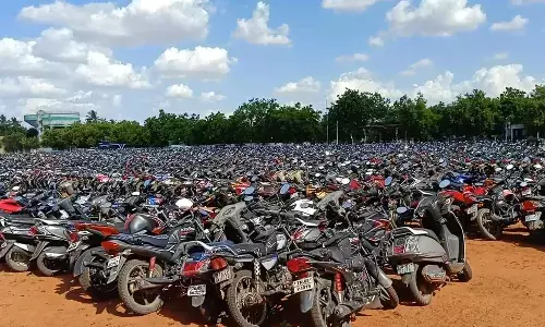 திருச்சி மாநகரில் ஊரடங்கில் சுற்றித்திரிந்த 6071 வாகனங்கள் பறிமுதல்