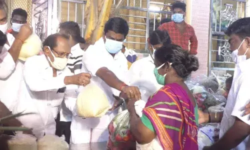 சென்னை சாலையோரம் பசியால் தவிப்பவர்கள் யாரும் இல்லை: பரந்தாமன் எம்எல்ஏ
