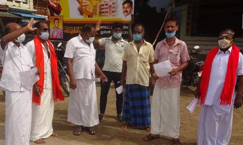 சங்கரன்கோவில்-வேளாண் சட்டங்களை எதிர்த்து நகல் எரிப்பு போராட்டம்