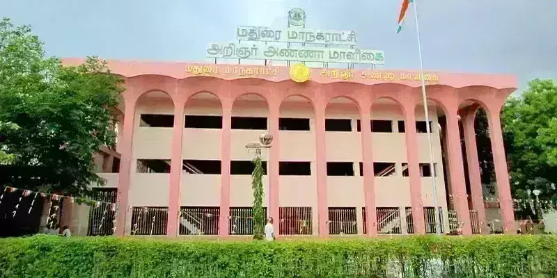மதுரை மாநகராட்சி: முகக் கவசம் அணியாதவர்களிடம் 22,700 அபராதம் வசூல்..! மதுரை மாநகராட்சி: முகக் கவசம் அணியாதவர்களிடம் 22,700 அபராதம் வசூல்..!