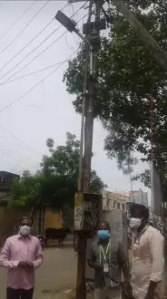 பாளையங்கோட்டையில் மின்விளக்கு அமைத்ததற்கு நன்றி தெரிவித்த மக்கள் பாளையங்கோட்டையில் மின்விளக்கு அமைத்ததற்கு நன்றி தெரிவித்த மக்கள்