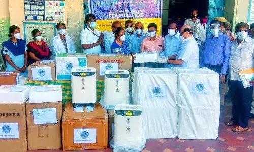 ஈரோடு அரசு மருத்துவமனைக்கு ரூ.10 லட்சம் மதிப்பில் மருத்துவ உபகரணங்கள் வழங்கல்