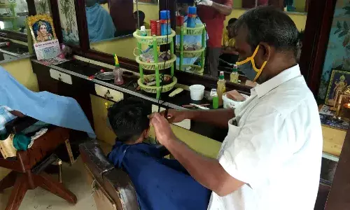 செங்கல்பட்டு: சலூன் கடைகளை திறக்க நடவடிக்கை- முடிதிருத்துவோர் சங்கம் கோரிக்கை! செங்கல்பட்டு: சலூன் கடைகளை திறக்க நடவடிக்கை- முடிதிருத்துவோர் சங்கம் கோரிக்கை!