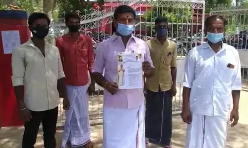 தஞ்சை அருகே முன்னாள் அமைச்சர் மீது அமமுகவினர் போலீசில் புகார்