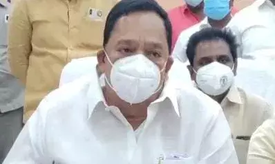 காஞ்சிபுரம் : காந்தி பெயரால்தான் கைத்தறித்துறை: அமைச்சர் காந்தி நகைச்சுவை!
