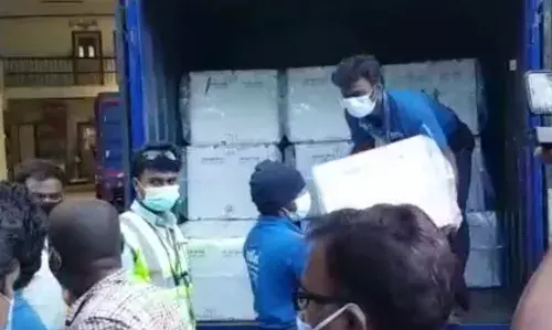 புனேவில் இருந்து 3.65 லட்சம் கோவீஷீல்டு தடுப்பூசி மருந்துகள் சென்னை வந்தது!
