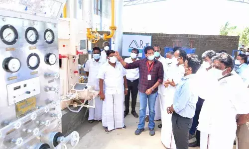 நெல்லை-ஆக்சிஜன் உற்பத்தி ஆலை அமைக்கும் பணிகளை அமைச்சர் ஆய்வு