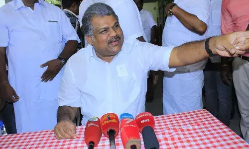 ஊரடங்கு முடியும்வரை மதுக்கடைகளை திறக்க கூடாது: ஜி.கே.வாசன் வலியுறுத்தல்!
