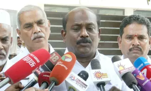 அனைத்து வணிக நடவடிக்கைகளும்  இயங்க நடவடிக்கை : முதலமைச்சரிடம் விக்கிரமராஜா கோரிக்கை