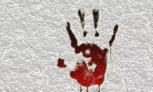 திருச்சி அருகே தொழிலாளி குத்தி கொலை : போதை ஆசாமி வெறிச் செயல்