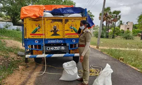குமாரபாளையத்தில் ரேஷன் அரிசி கடத்தல்?  காவல்துறை விசாரணை