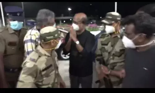 நடிகர் ரஜினிகாந்த் மருத்துவ பரிசோதனைக்காக சென்னையிலிருந்து அமெரிக்கா பயணம்