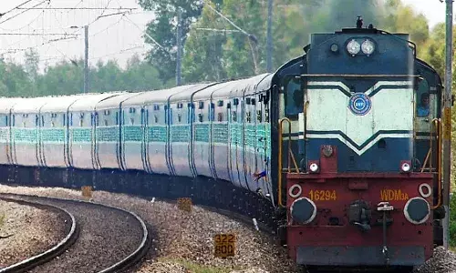 காட்பாடியில் ரயில்வே பராமரிப்பு பணி காரணமாக விரைவு ரயில் சேவையில் மாற்றம்