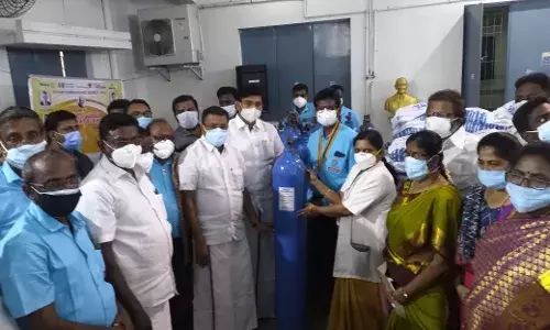 குமாரபாளையம் அரசு மருத்துவமனைக்கு மருத்துவ உபகரணங்கள் : சுற்றுலாத்துறை அமைச்சர் வழங்கல்