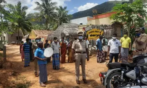 பாப்பிரெட்டிபட்டி: கள்ளத்துப்பாக்கி குறித்து தண்டோரா மூலம் போலீசார் விழிப்புணர்வு