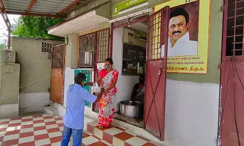 ஈரோடு : அம்மா உணவகத்தில் மீண்டும் கட்டண முறையில் உணவு விநியோகம்