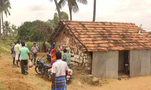 தர்மபுரி அருகே வயதான தம்பதி மரணம்: கொலையா, தற்கொலையா என விசாரணை தர்மபுரி அருகே வயதான தம்பதி மரணம்: கொலையா, தற்கொலையா என விசாரணை