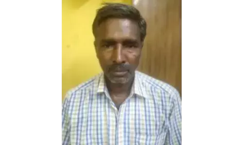 புல்லரம்பாக்கம்: 12 வயது சிறுமியிடம் சில்மிஷத்தில் ஈடுபட்ட ஆசிரியர் போக்சோவில் கைது!