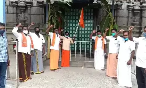 கோவில்களை திறக்கக்கோரி  இந்து முன்னணி  ஆர்ப்பாட்டம்