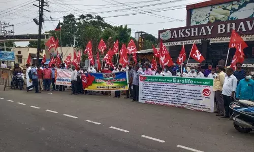 டெல்லியில் போராடும் விவசாயிகளுக்கு ஆதரவாக செங்கல்பட்டில் சி.ஐ.டி.யுவினர் ஆர்ப்பாட்டம்