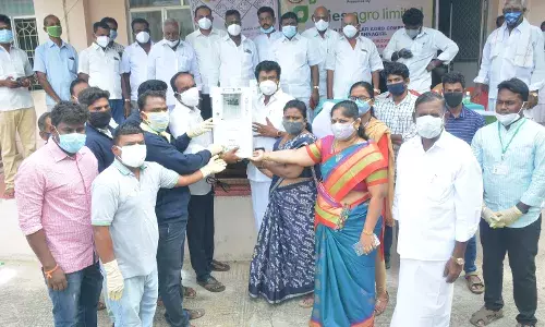 மேகலசின்னம்பள்ளி ஆரம்ப சுகாதார நிலையத்திற்கு ஆக்சிஜன் செறிவூட்டி இயந்திரங்கள்