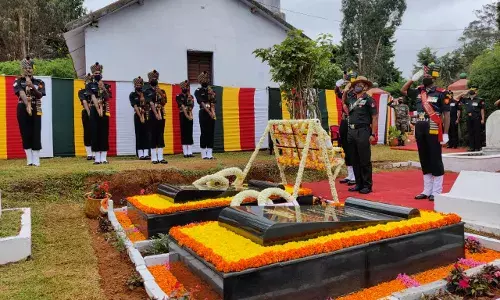 பீல்ட் மார்சல் மானக்சாவின் நினைவுநாள் - அஞ்சலி செலுத்திய ராணுவத்தினர்