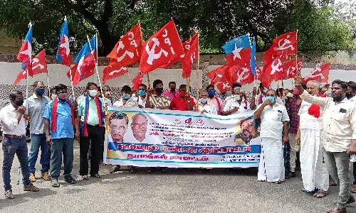 நாமக்கல்: பெட்ரோல், டீசல் விலை உயர்வை கண்டித்து ஆர்ப்பாட்டம்