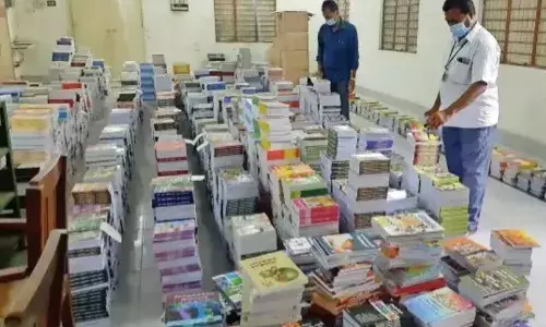ஒருங்கிணைந்த வேலூர் மாவட்ட நூலகங்களுக்கு 1 லட்சம் புத்தகங்கள் வருகை