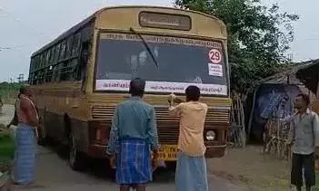 45 நாட்களுக்கு பிறகு தலை காட்டிய அரசு பஸ் : பூஜை போட்டு வரவேற்ற கிராமத்தினர்!