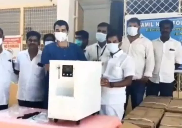 தமிழ்நாடு பவுண்டேஷன் அறக்கட்டளை சார்பில் 10 ஆக்சிஜன் செறிவூட்டிகள் அரசு மருத்துவமனைக்கு வழங்கப்பட்டது தமிழ்நாடு பவுண்டேஷன் அறக்கட்டளை சார்பில் 10 ஆக்சிஜன் செறிவூட்டிகள் அரசு மருத்துவமனைக்கு வழங்கப்பட்டது