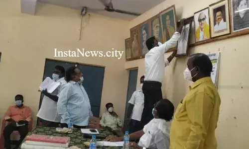 அன்னவாசல் ஊராட்சி ஒன்றிய அலுவலகத்தில் முன்னாள் முதலமைச்சர் எடப்பாடி பழனிச்சாமி படம் அகற்றம்