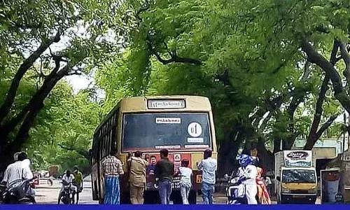 செங்கத்தில் தள்ளு மாடல் வண்டி இது, தள்ளி விடுங்க அரசு பேருந்து