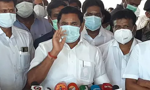 பெட்ரோல், டீசல் விலை குறைப்போம் என்பது ஏமாற்று வேலை -சேலத்தில் எடப்பாடி பழனிச்சாமி காட்டம்