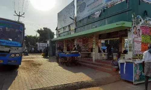 காளையார்கோவில் பேருந்து நிலையத்தில் குடிநீர் வசதி இல்லாததால் பயணிகள் அவதி