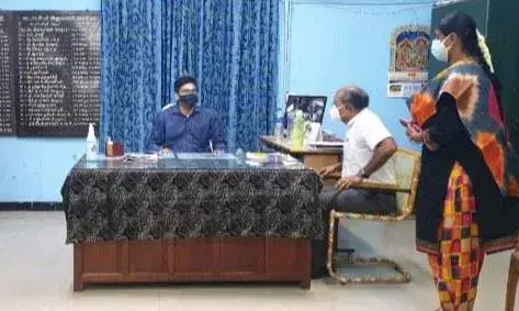தாராபுரம் வட்டாட்சியர் அலுவலகத்தில்  திருப்பூர் கலெக்டர் திடீர் ஆய்வு