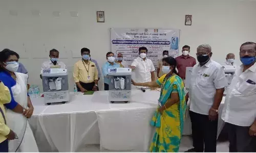 திருப்பத்தூர் ரோட்டரி சங்கம் சார்பாக அரசு மருத்துவமனைக்கு ஆக்சிஜன் செறிவூட்டிகள்