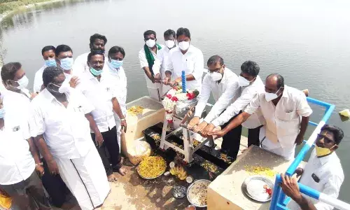 பாரூர் பெரிய ஏரியில் இருந்து முதல்போக சாகுபடிக்கு தண்ணீர் திறப்பு
