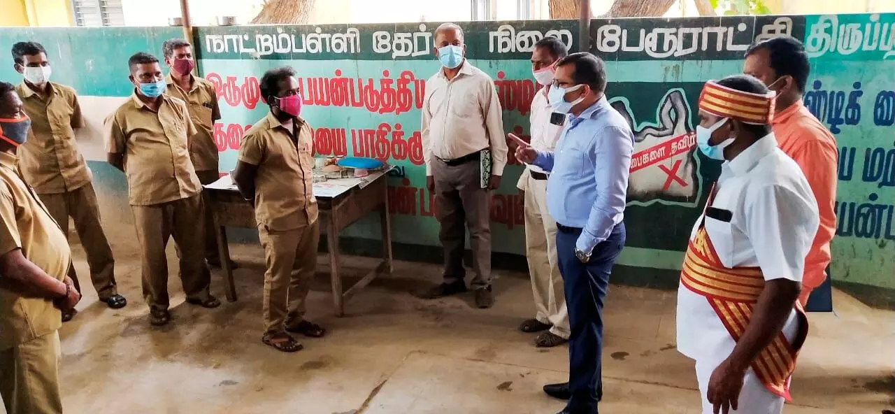 நாட்றம்பள்ளி வட்டாட்சியர் அலுவலகம், பேரூராட்சி அலுவலகத்தில் மாவட்ட ஆட்சியர் திடீர் ஆய்வு நாட்றம்பள்ளி வட்டாட்சியர் அலுவலகம், பேரூராட்சி அலுவலகத்தில் மாவட்ட ஆட்சியர் திடீர் ஆய்வு