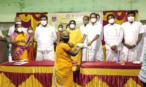 திருமண நிதியுதவி,தாலிக்கு தங்கம்   மாவட்ட கலெக்டர், எம்.பி. வழங்கல்